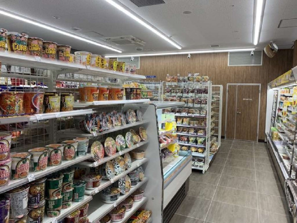 只要用家以 Uber Eats app 訂購以上 Lawson 門市商品時，部分訂單就會以機械人負責送貨。