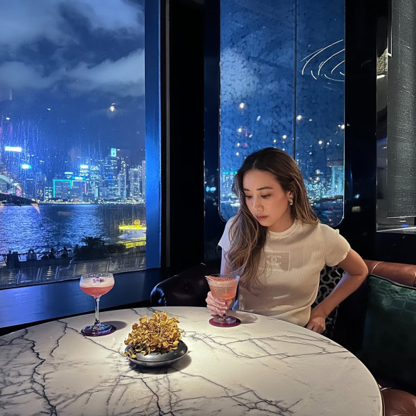 吳雨霏39歲生日獲百億千金慶祝晒超強人脈！嫁網球王子組一家五口住半億豪宅！