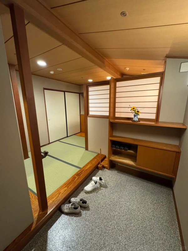 內地女住箱根酒店一入門口嚇到喊 呻夜晚唔敢瞓兼全身流汗：太恐怖了 