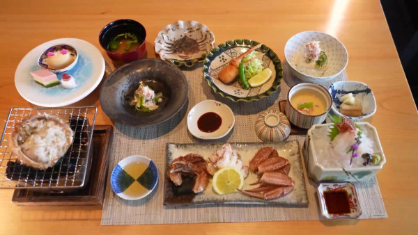 人生美食地圖-東京篇｜陳山聰阮浩棕陳方藤日本旅遊節目每集景點 推介東京必食拉麵/迴轉壽司店/隱世食店 