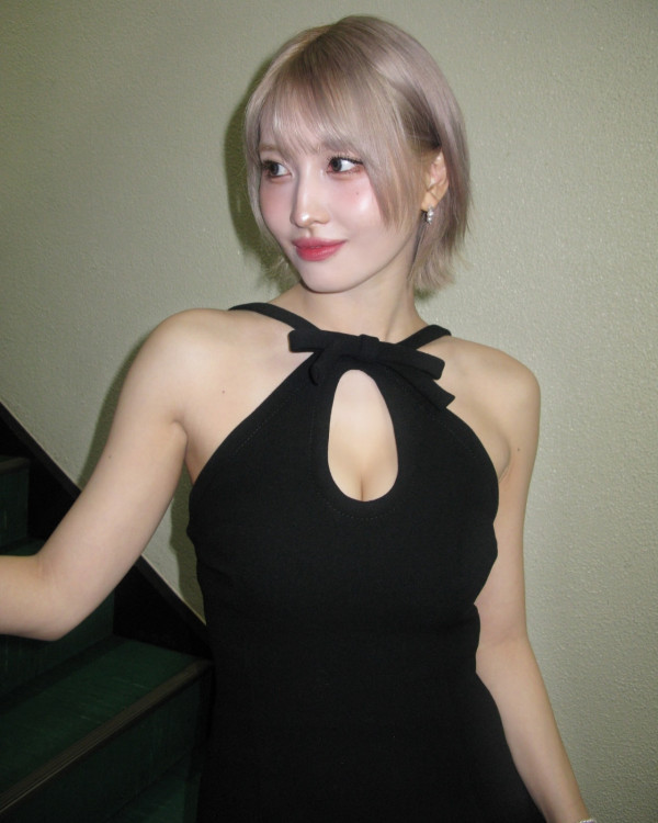 超短髮型推薦3.一刀切精靈短髮 - Momo@TWICE