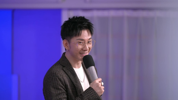 葉蒨文曾展望情侶合照曝光甜到核爆 網民勁Buy：「希望係另一對陳豪和陳茵媺」