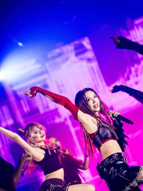 吳若希珠海買樓做業主疑墮買樓陷阱？網民憑一細節質疑︰比中介水咗？