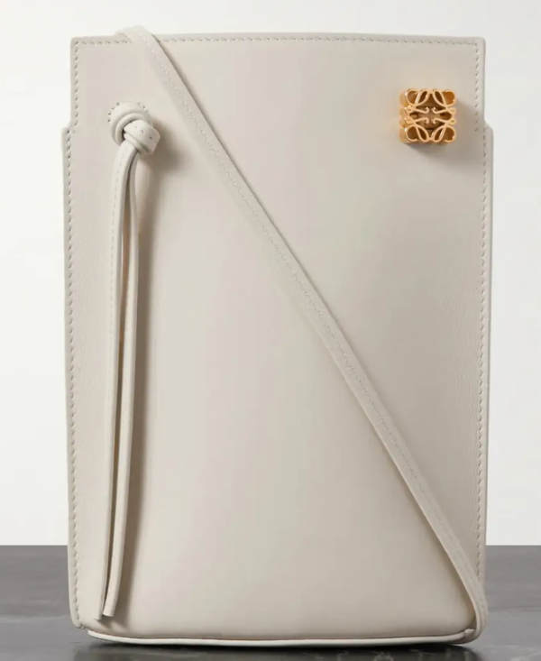 LOEWE罕有減至42折！精選17款折扣商品 LOEWE手袋/TEE/皮帶/聯乘On運動鞋