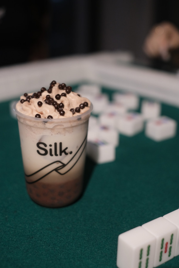 Silk.絲茶設第7間新分店！聯乘民豐行推限定開心果糯米糍／首間Boba Lounge概念店
