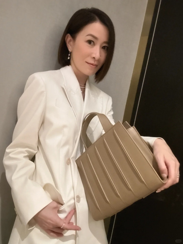 佘詩曼內地拍劇耳仔入水勁辛苦 急上小紅書求助!網民獻計千奇百趣