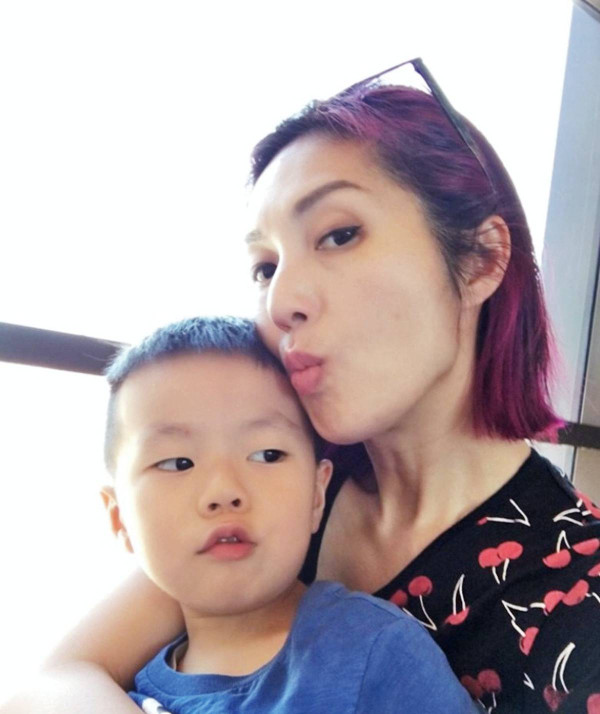 楊千嬅兒子Torres暴風成長擁1個特徵似足丁子高！12歲夾Band做主音獲讚好靚仔