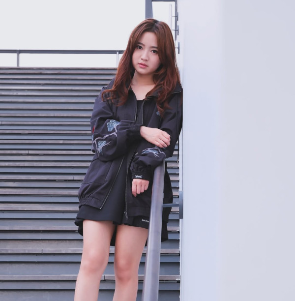 女神配對計劃｜29歲「最強童顏」羅毓儀Yuki是誰？ 去年分手圈外男友樂隊擔任吉他手