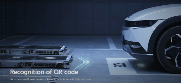 新牌車手救星！韓國研發自動幫你泊車機器人  解放雙手最快30秒完成 