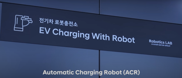 新牌車手救星！韓國研發自動幫你泊車機器人  解放雙手最快30秒完成 