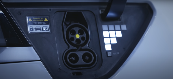 新牌車手救星！韓國研發自動幫你泊車機器人  解放雙手最快30秒完成 