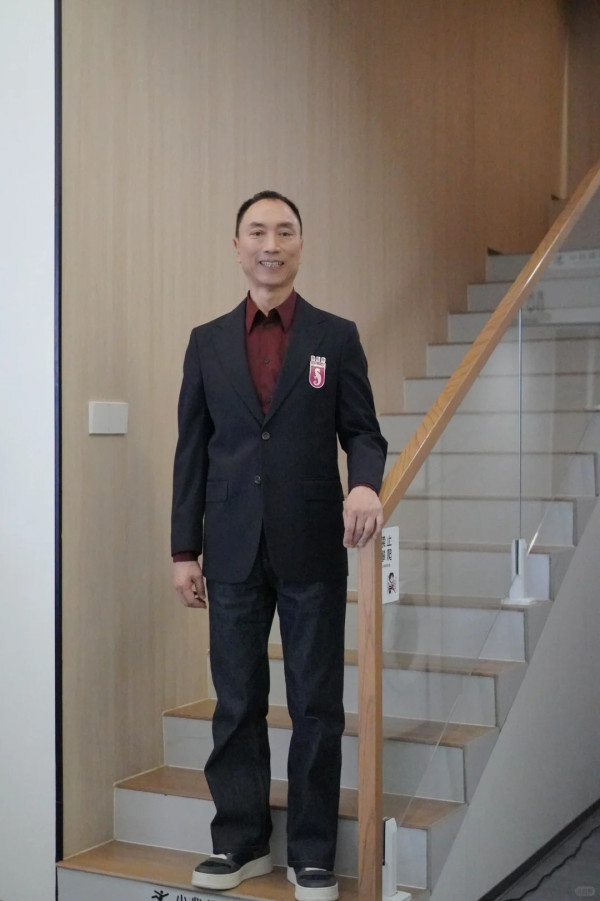 70歲百億富商驚爆有第二春嚇窒網民 細20歲港姐冠軍老婆保養得宜似少女