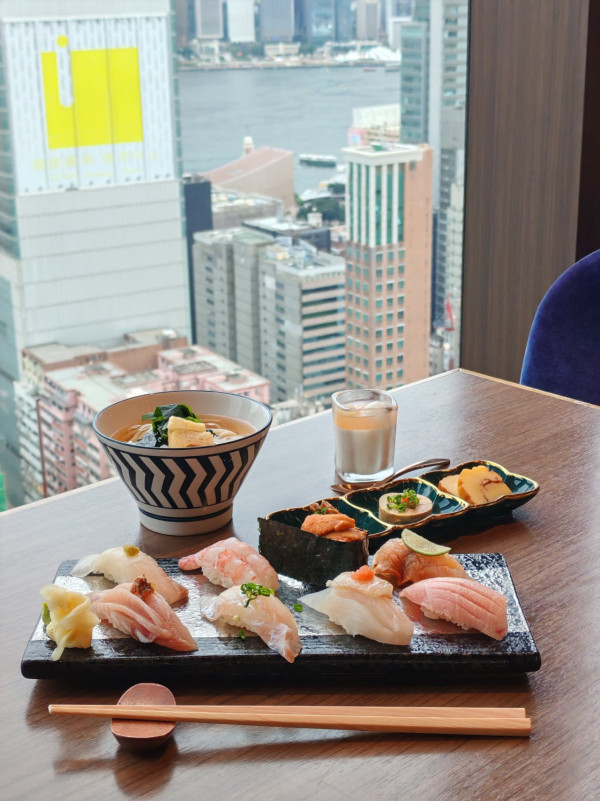 尖沙咀The ONE美食餐廳推介  半自助放題／創意點心／打卡維港夜景