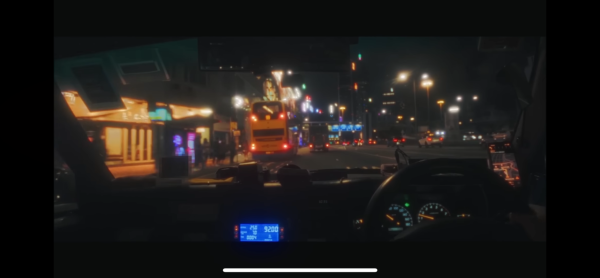 香港夜間的士司機「Sleepless Driver」車Cam片復刻90年代港產片  霓虹燈美景超夢幻！