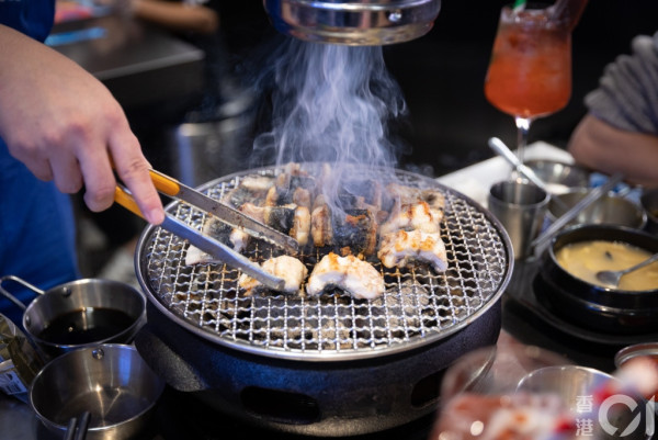 創業維艱：香港網紅半年蝕70萬 Deepseek 分析未來10年最具潛力行業