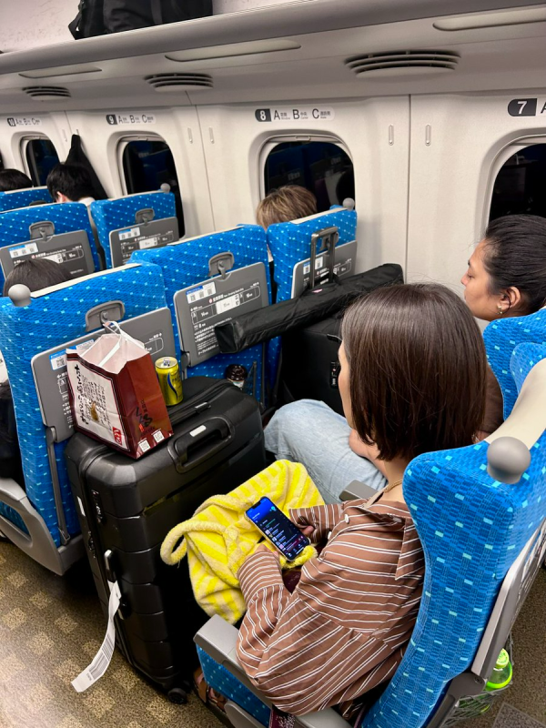 日女搭新幹線遭遊客行李霸佔預定席 向列車長投訴被冷處理 網民教一招應對！ 