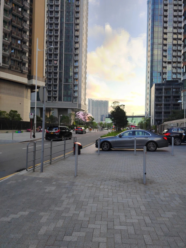 小紅書熱議香港最沒「港味」一地方 空間感寬敞/商場密集:以為自己在深圳