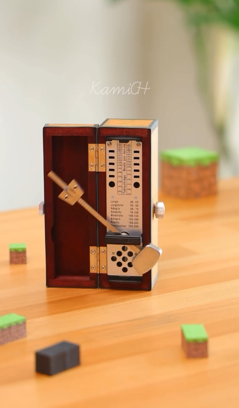 日本創作者用紙和磁鐵打造現實版Minecraft 自由組裝神還原方塊世界!