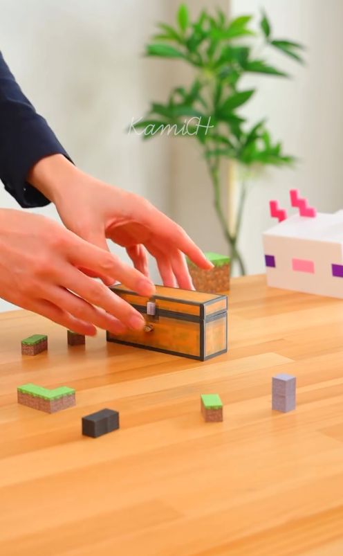 日本創作者用紙和磁鐵打造現實版Minecraft 自由組裝神還原方塊世界!