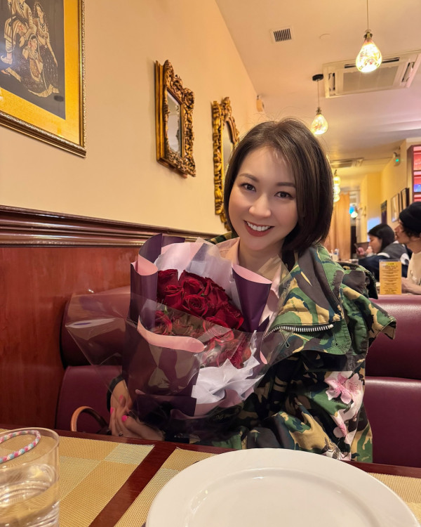 莊鍶敏被指餐廳內疑與友人輪流食一支煙 影片瘋傳後公審拍片者遭圍剿