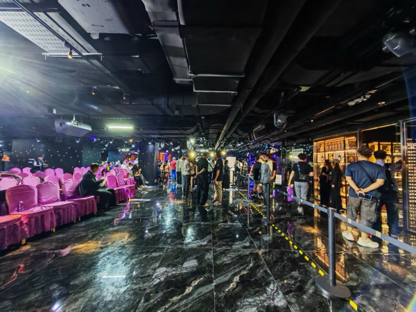 大富豪BBG｜霓虹燈下的黃金歲月 解構尖東大富豪夜總會的崛起與時代印記