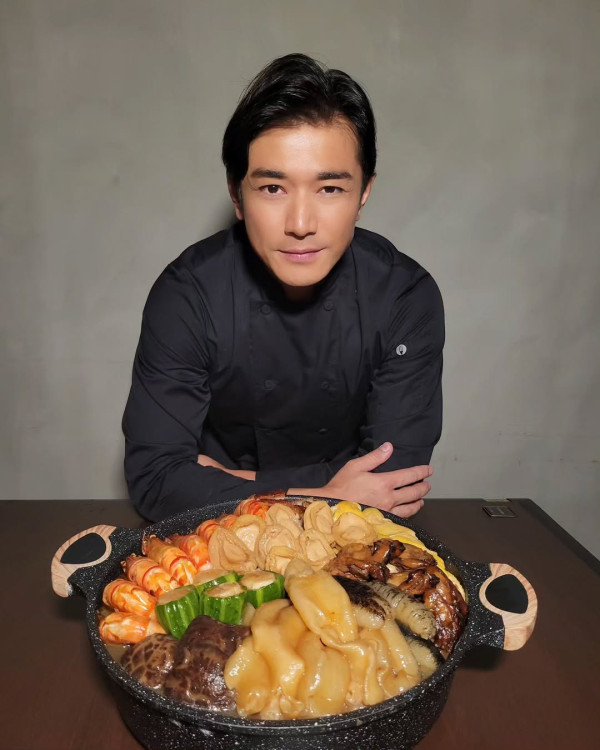 黃長興離巢2年轉行直播賣牛扒轉戰飲食業！一家五口住2千呎豪宅內貌公開