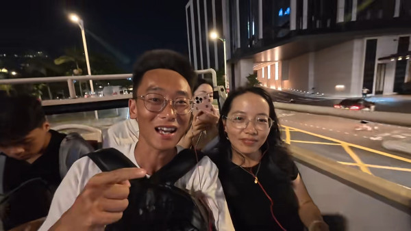 雲南夫婦初遊香港感受文化衝擊 1行為獲香港網民激讚：歡迎再來 