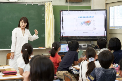 一盒蠟筆32種膚色教會小孩世界大同!日本資生堂用色彩打破種族偏見