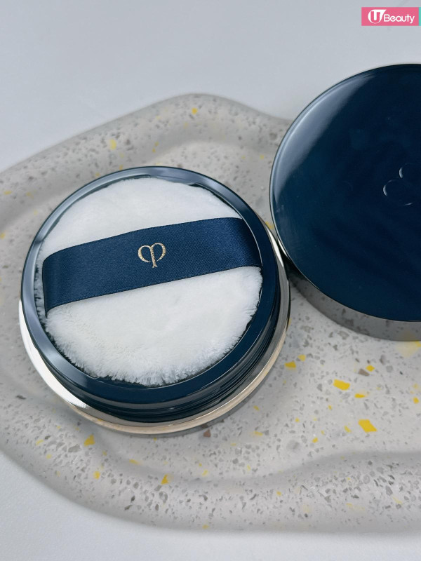 Clé de Peau Beauté 鑽光透亮蜜粉