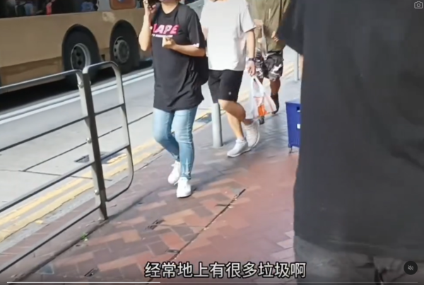 內地大媽狠批香港四大問題 稱「比大陸落後30年」 網民反駁：至少港人不會隨地大便 