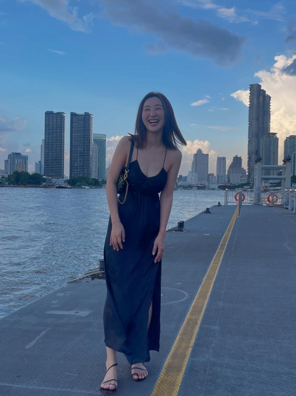 高海寧超貼身開窿裙前凸後翹 極品身材震撼網民：冇乜人著到呢條裙