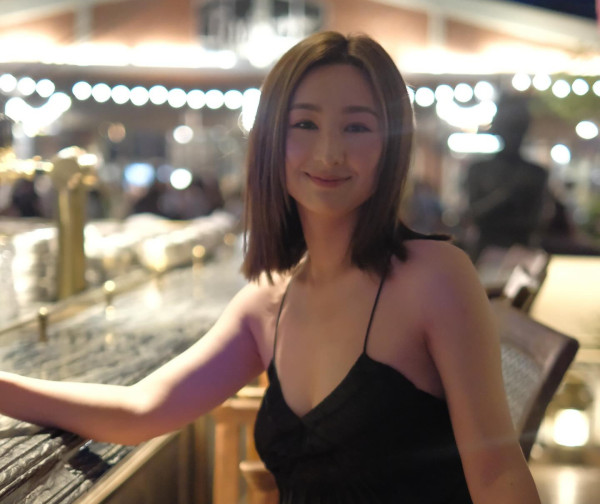 高海寧超貼身開窿裙前凸後翹 極品身材震撼網民：冇乜人著到呢條裙