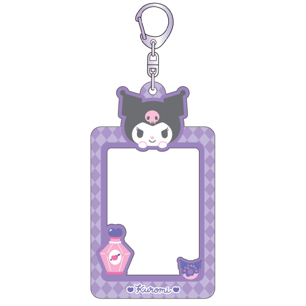 Sanrio 閃卡吊飾（4 款）（$69／件）。