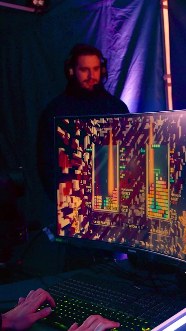 Red Bull Tetris 俄羅斯方塊比賽港區招募 勝出者可到杜拜地標用無人機參與巨型決戰