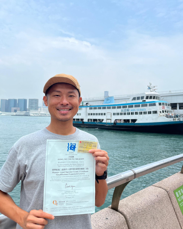 前TVB綠葉帶方紹聰過檔東方衛視？猛料背景大公開！「官二代」身份入行 曾搞電影兼轉行做殯儀