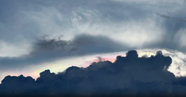 馬來西亞雲頂驚現七彩光芒猶如「液體彩虹」！夢幻現象靠兩個大條件配合才形成？ 