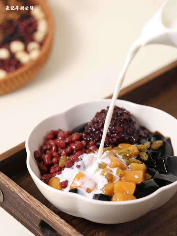 麥記牛奶公司（圖片來源：小紅書＠麥記牛奶MAKKEE）