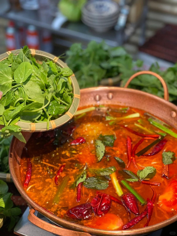 滇牛·雲南酸菜牛肉火鍋（圖片來源：小紅書＠滇牛·雲南酸菜牛肉火鍋）