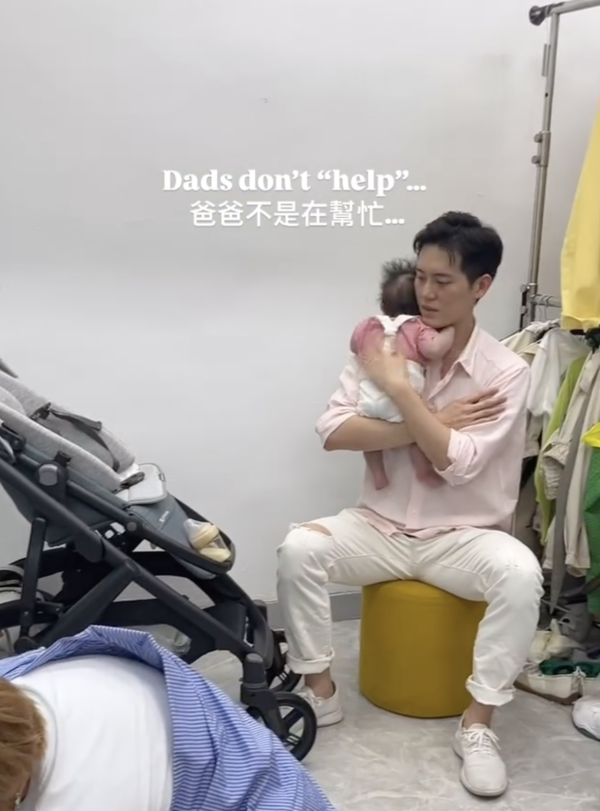 麥明詩激罕曬BB正面照！一家三口溫馨慶祝父親節老公盛勁為一舉動獲網民大讚