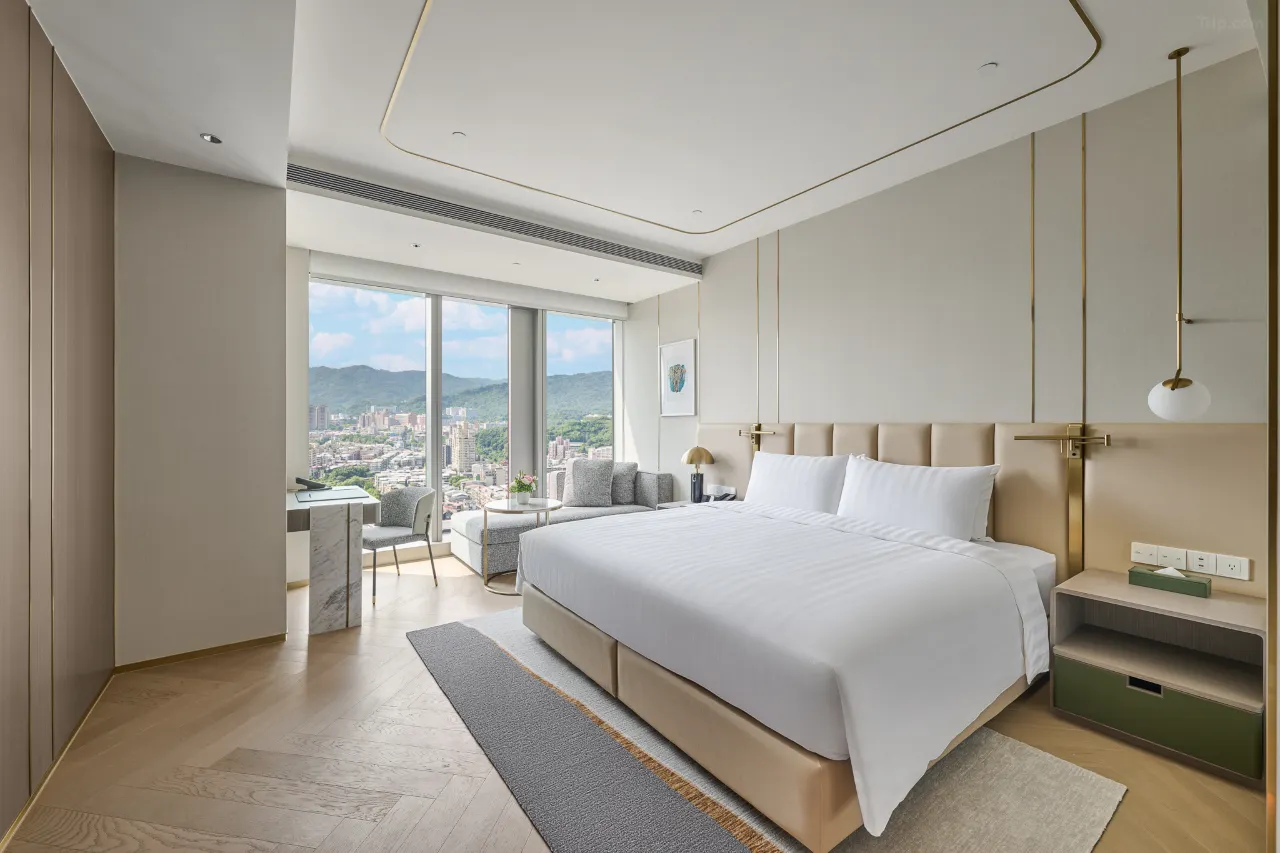 開箱5星級台北漢來大飯店 擁全台北最搶手自助餐 打卡必去游泳池/純白教堂 