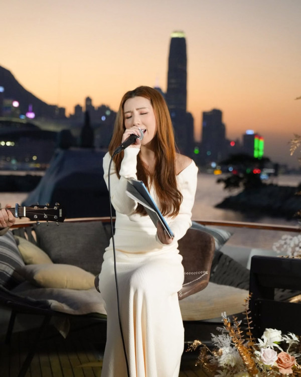 36歲前TVB女藝人豪華遊艇私人P曝光 離巢後繼續富貴邀當紅小生上船玩