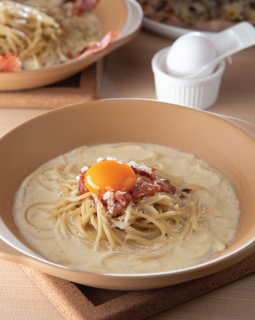 網民批連鎖餐廳$59鹽焗雞飯餐似「廚餘」留言：餵狗啲雞柳多過佢 附平價美食推介