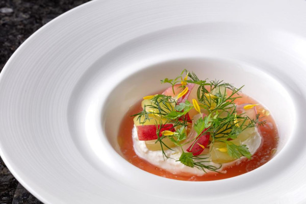 開箱5星級台北漢來大飯店 擁全台北最搶手自助餐 打卡必去游泳池/純白教堂 