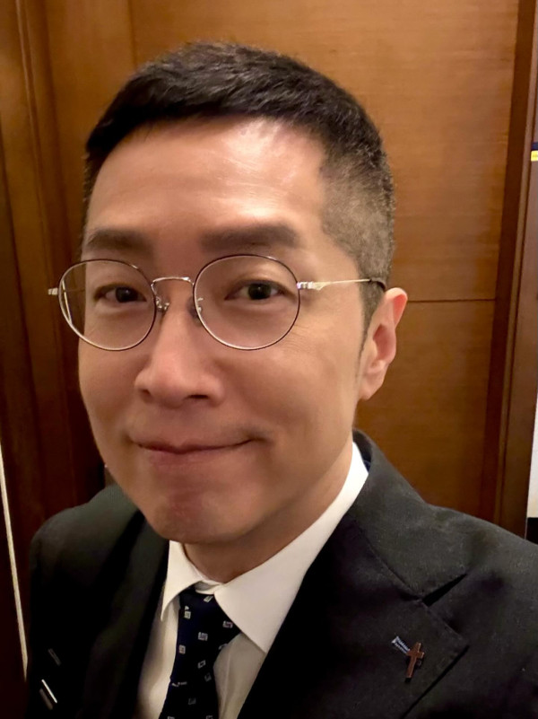 53歲前TVB一線男星升任新城行政總裁 離巢後轉型傳播管理高薪厚職