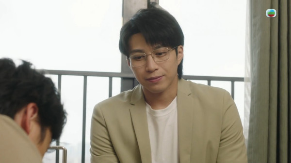 刑偵12｜吳業坤「人格」消失獲讚演技大躍進 向傅嘉莉獻離別之吻勁催淚