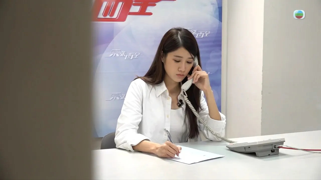 23歲「索爆港姐遺珠」加入《東張西望》做女神 當年憑一件騎呢事意外爆紅