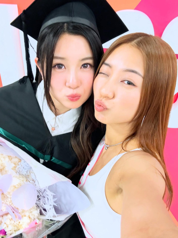 Candy王家晴出道3年半工讀大學畢業 COLLAR全員到齊祝賀場面震撼