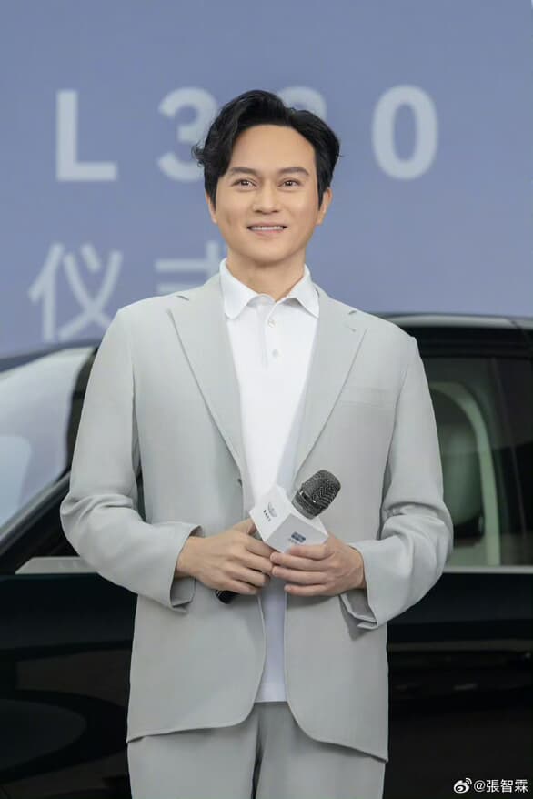 張智霖18歲仔仔低調入電視台做幕後 放下星二代光環一舉動獲激讚父母教得好