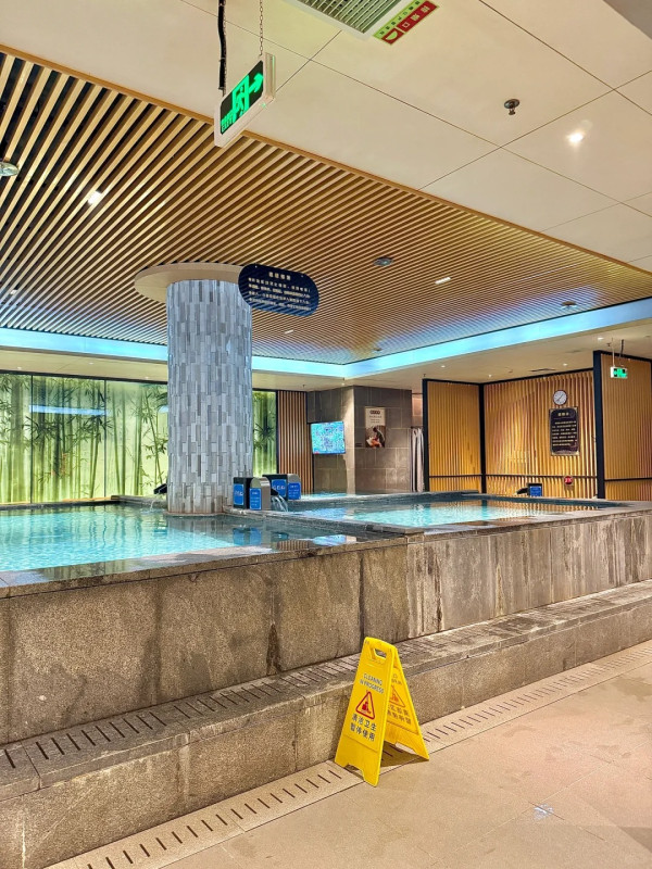 深灣金玉池水療(圖片來源:小紅書@小眠羊熟了) 深灣金玉池水療(圖片來源:小紅書@小眠羊熟了)