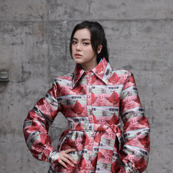 姚焯菲紐約拖實李克勤大仔片段曝光 私下一個曖昧互動惹無限猜測